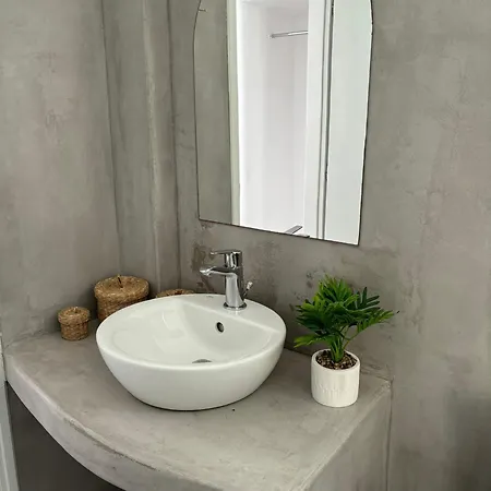 Magginas パロス島