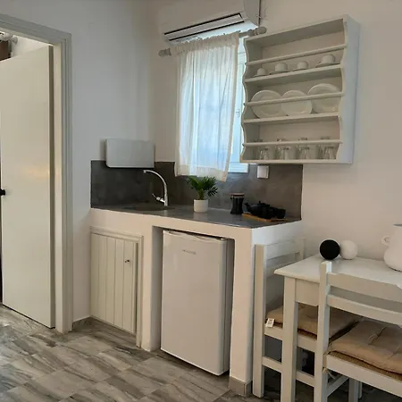 Magginas * Parikia (Paros)